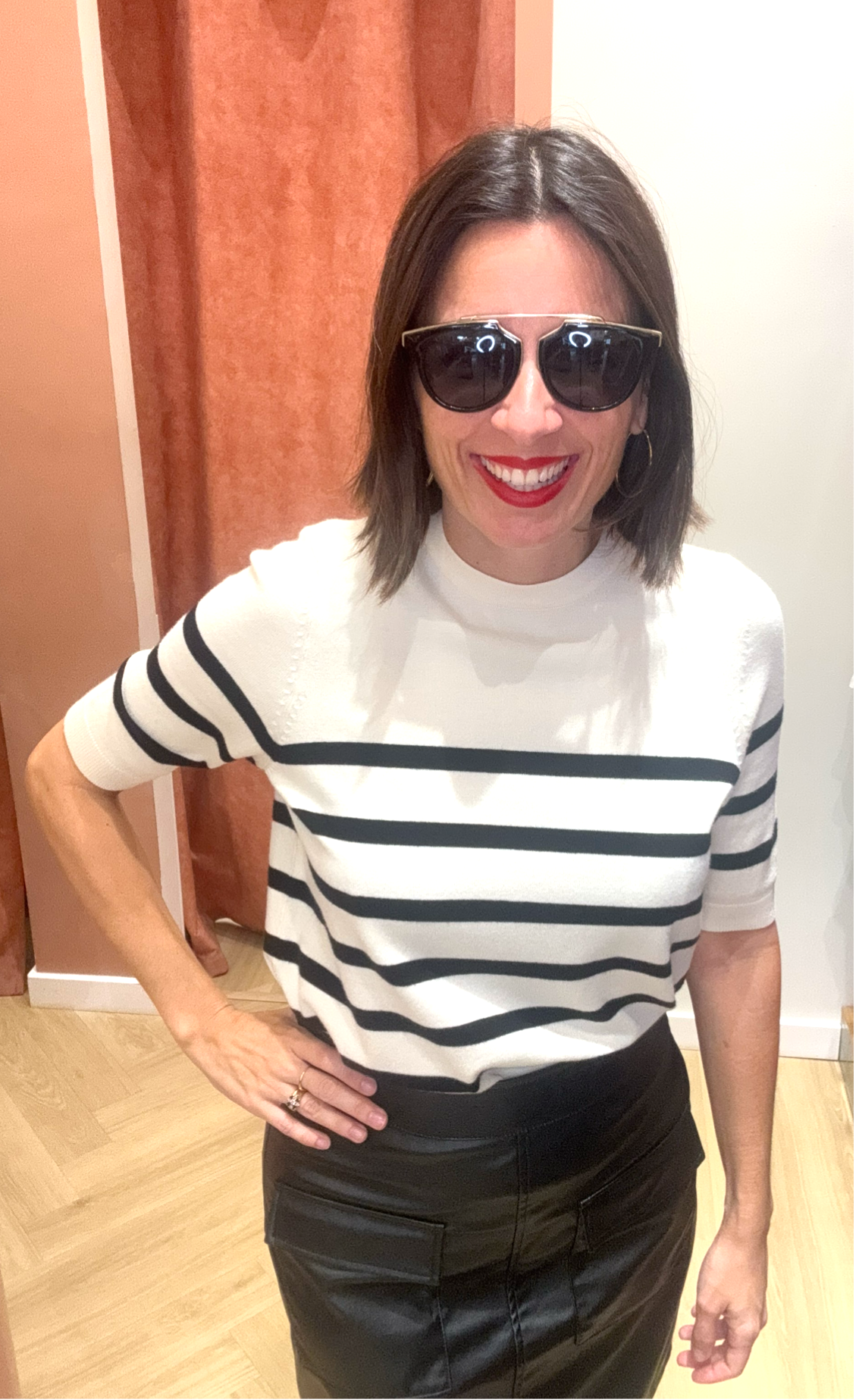 Top de rayas beige y negro